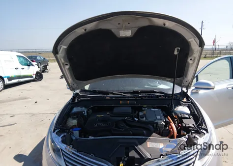 2016 Lincoln Mkz Hybrid z USA, uszkodzony, nr VIN 3LN6L2LU6GR603620